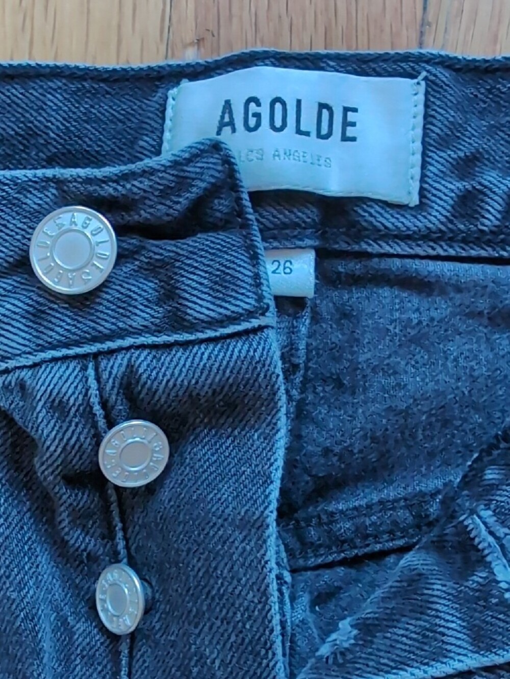 Agolde Black Washed Button-Fly Women's Denim Shorts raw hem 26 waist - Picture 2 of 4